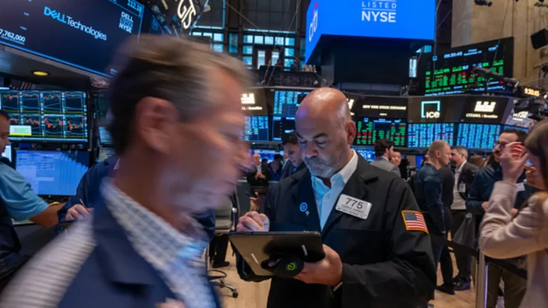 S&P 500 and Nasdaq Surge, Closing the Best Week of 2024 | mrk.news