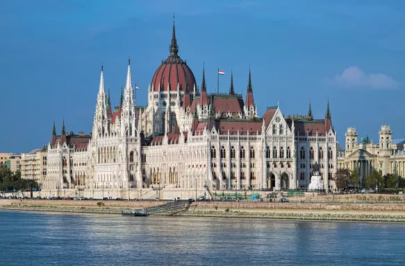 Discover Budapest: A Complete Guide to the Pearl of the Danube | mrk.news