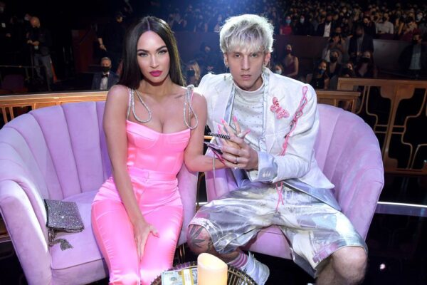 Megan Fox and Machine Gun Kelly: A Relationship Defined by Intensity and Challenges | mrk.news