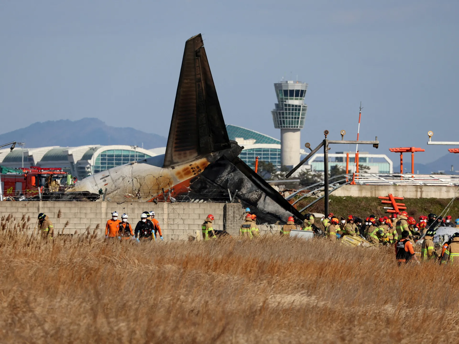 At least 149 people dead in South Korea plane crash